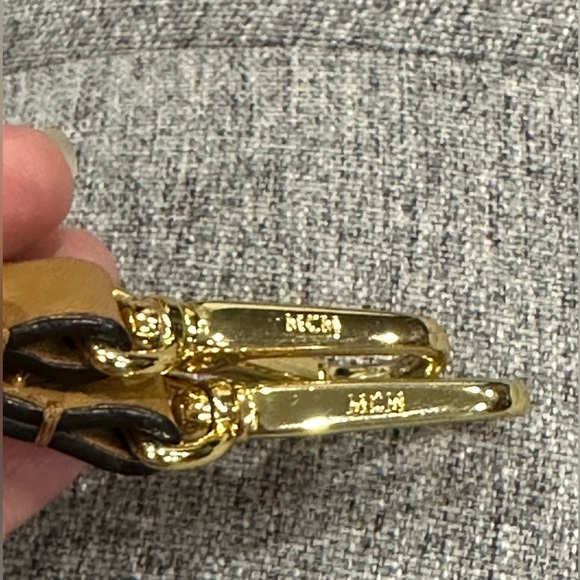 💜 SOLD 💜 Authentic Vintage MCM Shoulder/Crossbody Bag - Picture 12 of 16